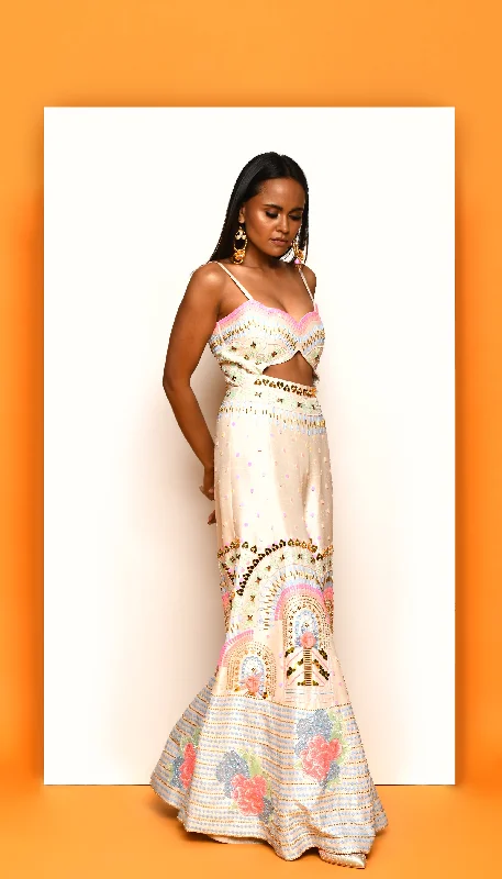 Love Heroin : Ivory Embellished Jumpsuit garde