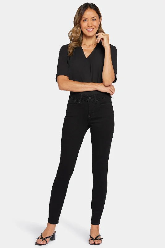Ami Skinny Jeans In Tall - Black Australian Beach