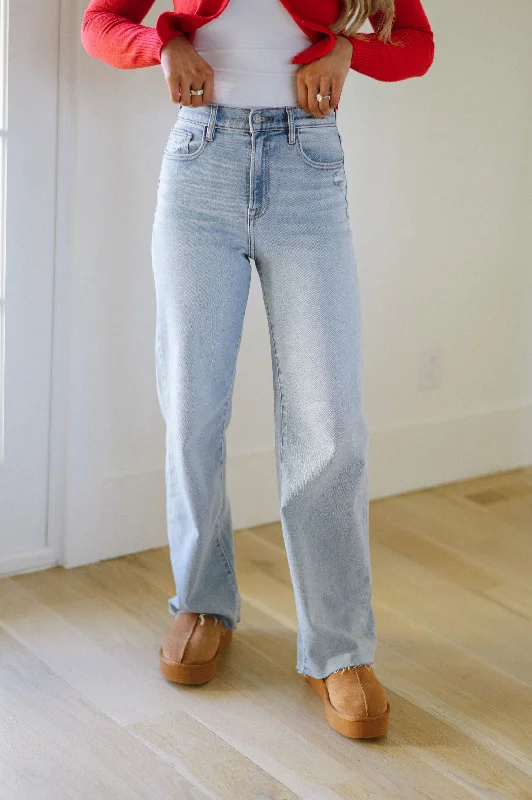 Clark Dad Jeans- Light Blue Trendy Women's Oversized