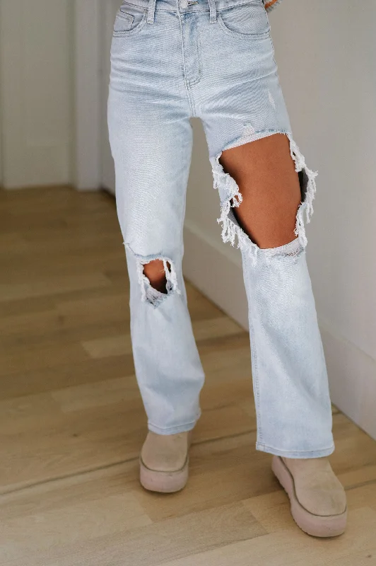 Olivia Distressed Jeans-Light Wash European