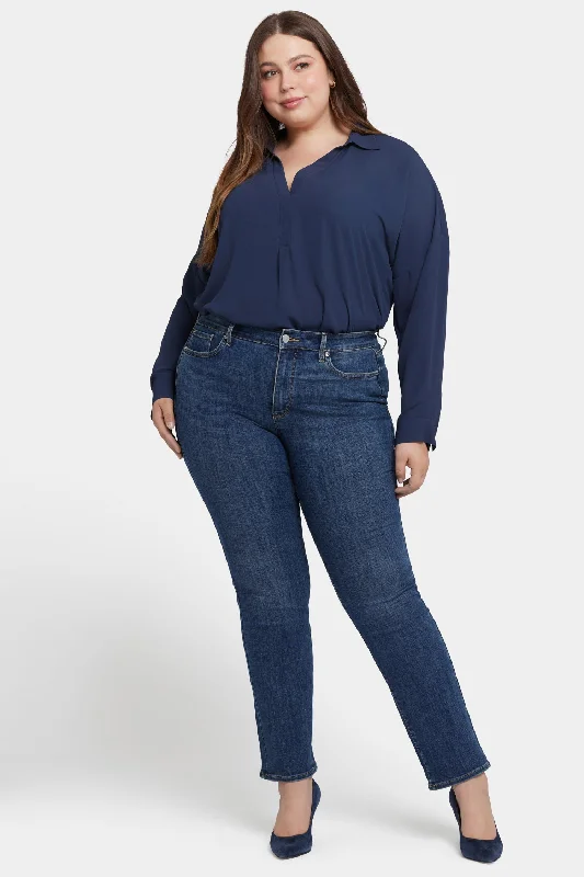 Marilyn Straight Jeans In Plus Size - Marcel Vacation