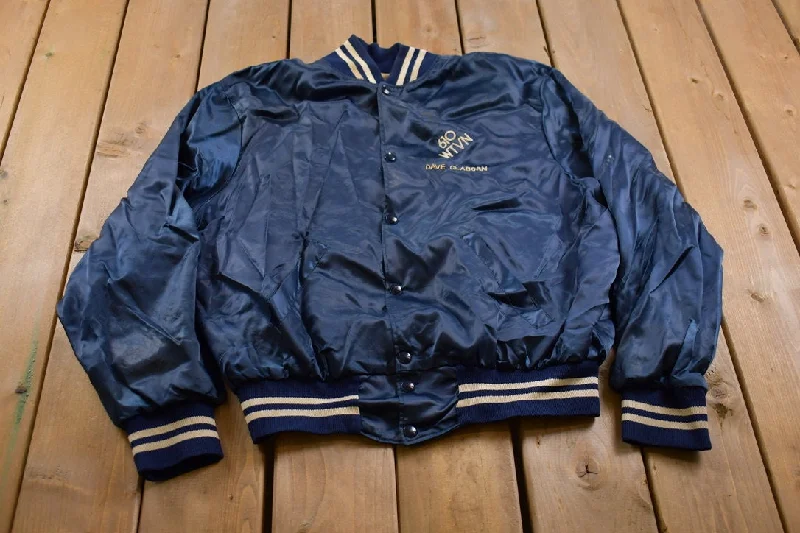 Vintage 1990s 610 WTVN Radio Ohio Dave Claborn Satin Bomber Jacket Laid - back Women's Vibe