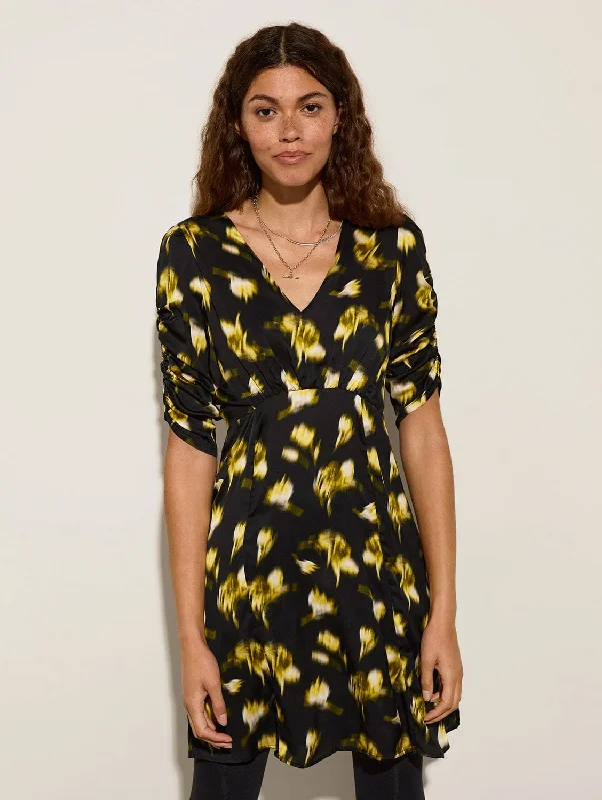 Winnie LENZING™ ECOVERO™ Recycled Dress | Black Blurred Floral Country