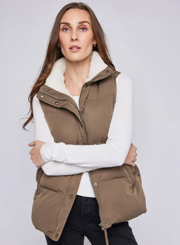 Billie Vest Adventure Adventure