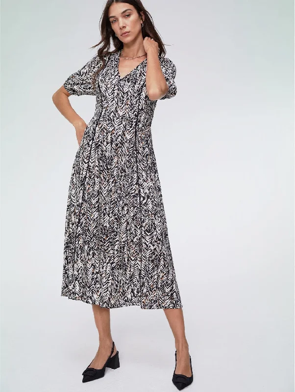 Callie LENZING™ ECOVERO™ Dress | Cream Tiger Adventure
