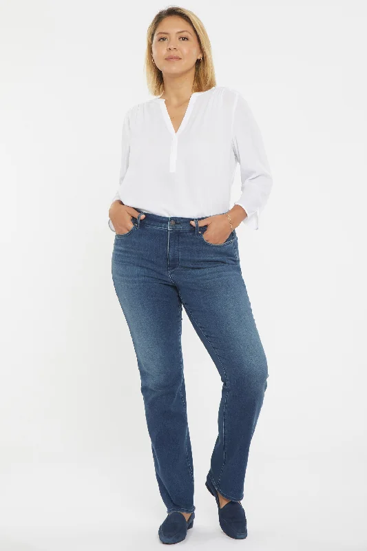 Marilyn Straight Jeans In Plus Size - Saybrook Artistic Women's Avant - 