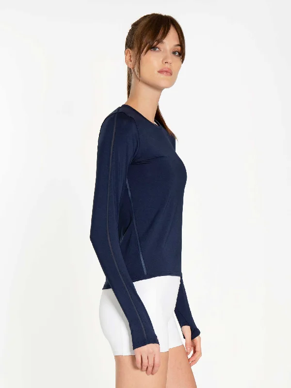 Classic Long Sleeve Crew - Midnight Laid - back Women's Vibe Laid - back Women's Vibe Classic Long Sleeve Crew - Midnight Laid - back Women's Vibe Laid - back Women's Vibe