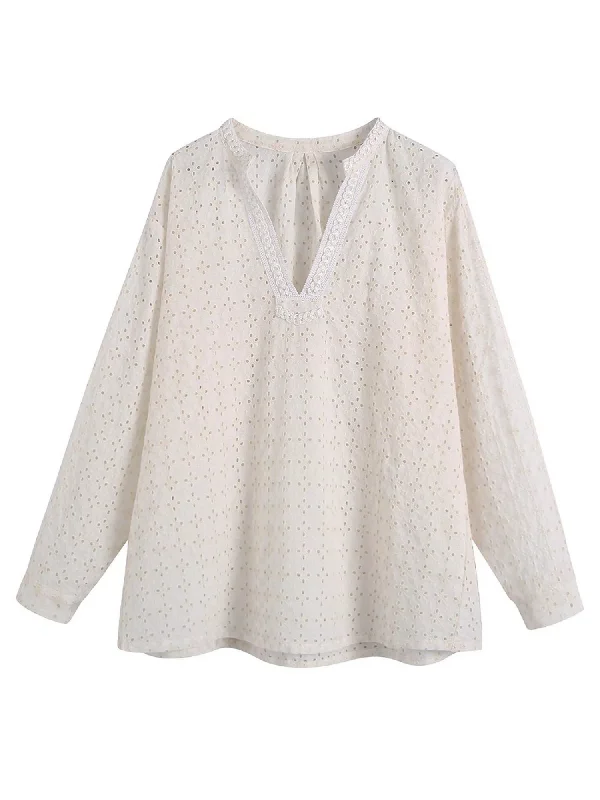 'Paulina' V-neck Crochet Lace Blouse Laid - back Women's Vibe