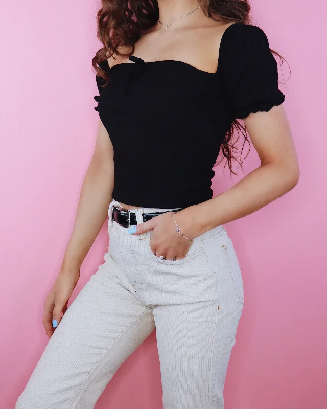 Daring Top Laid - back Women's Style
