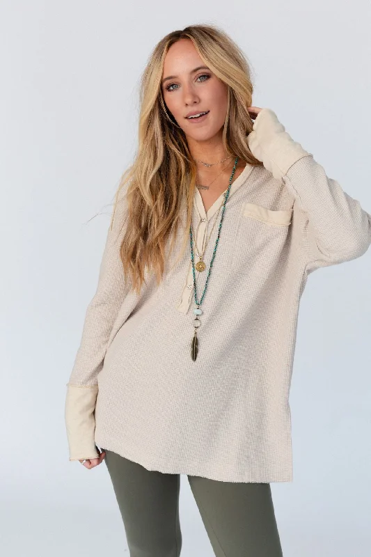 Mountain Living Thermal Top - Oatmeal Youthful Women's Pop