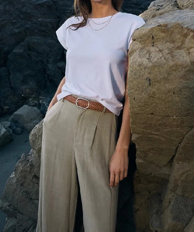 Camino Top - White Confident Women's Power